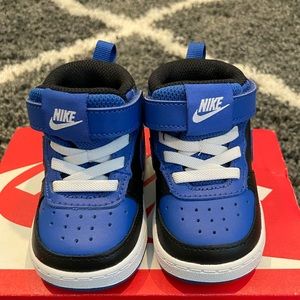 🆕 Nike (4) Toddler Court Borough Mid Blue and Black Sneakers